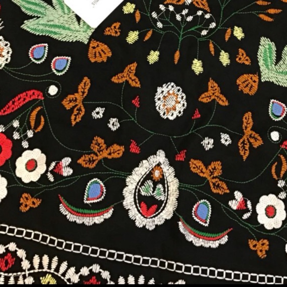Beautiful rich colorful floral skirt - Picture 2 of 3