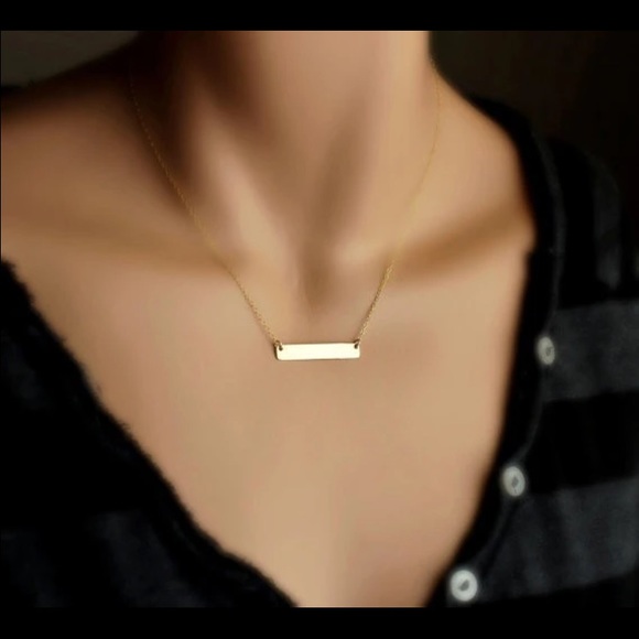 Minimalist delicate bar necklace - Picture 3 of 3