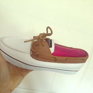 Cute Sperry boat shoes (worn twice)