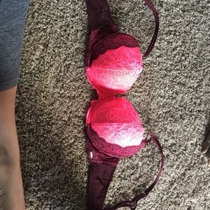VS lace bra