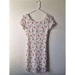 Floral Lace Dress ❗️MUST GO TODAY ❗️