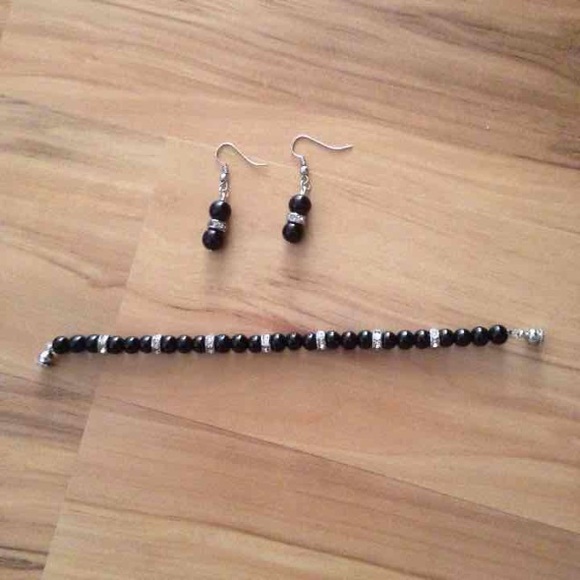 Bracelet & Earring Set - Picture 3 of 4