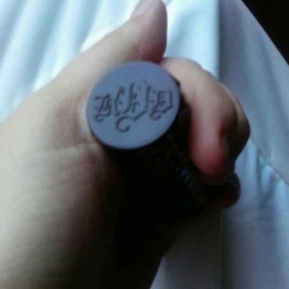 Authentic Kat Von D Studded Kiss Lipstick "Noble" - Picture 3 of 4