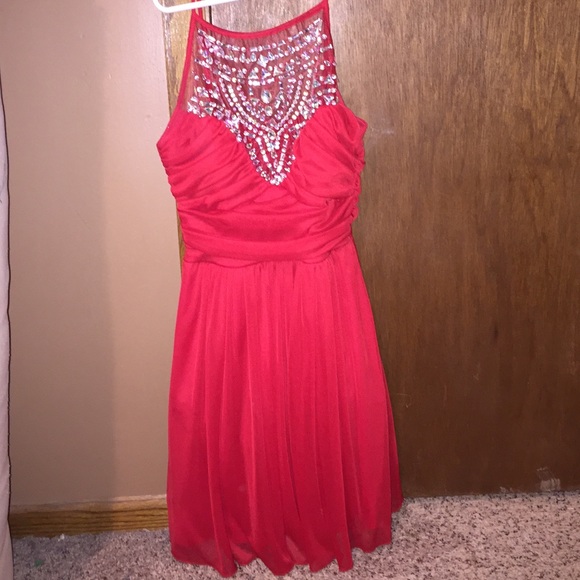 Red formal short dress! - Picture 2 of 3