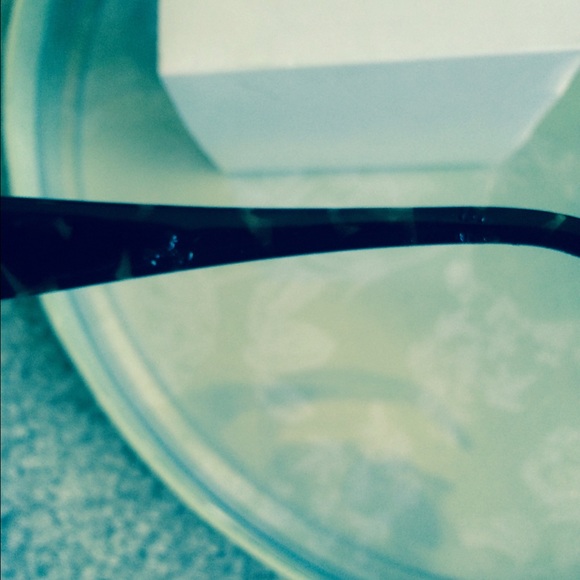 Turtle shell sunglasses - Picture 3 of 3