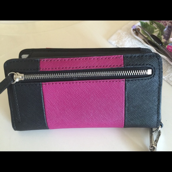 Sold Michael Kors wristlet with phone case - Picture 3 of 3
