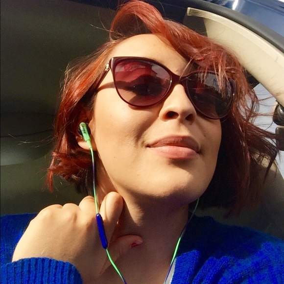 Meet your Posher, Cinthia - Picture 1 of 1