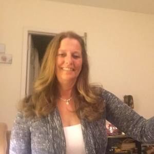 Meet your Posher, Dena