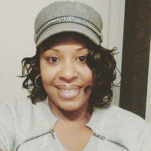 Meet your Posher, Sharita