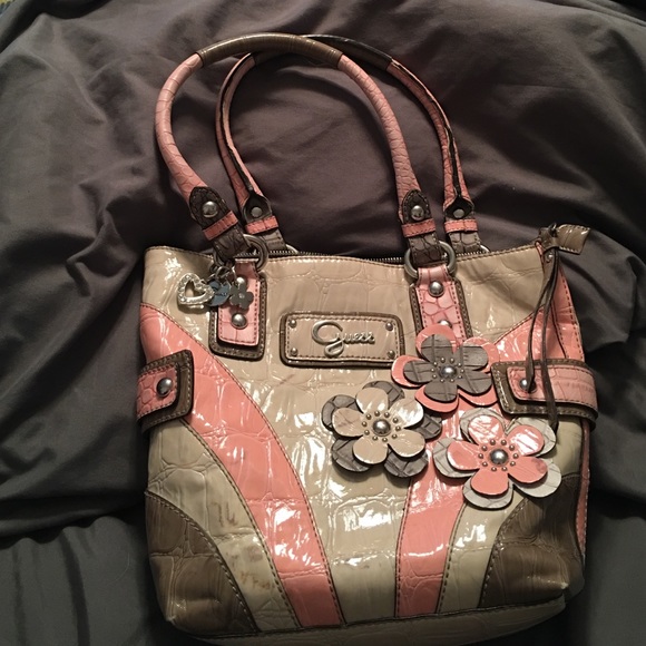 Guess flower tote