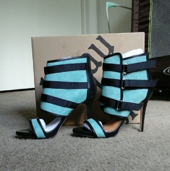 BRAND NEW | Sandals by Beau + Ashe