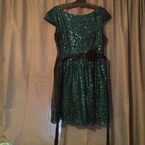 Cap sleeve Knee Length Sequin Dress