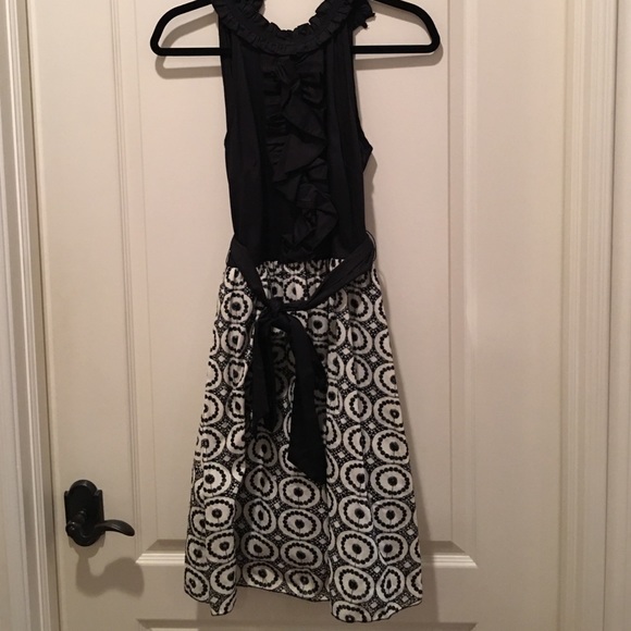 Anthropologie stunning dress w ruffles size 4 - Picture 1 of 4