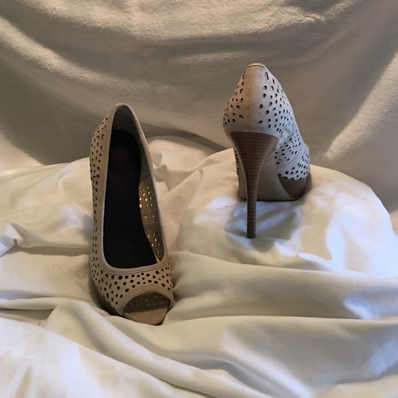 Shoes - Picture 2 of 3
