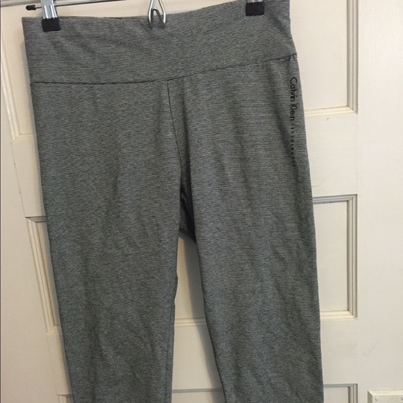 Calvin Klein Quick Dry Leggings - Picture 1 of 5