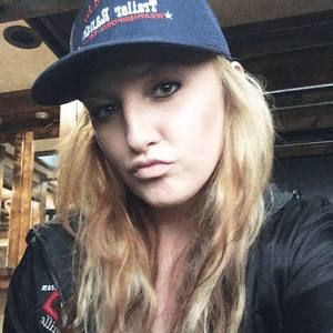 Meet your Posher, Camille