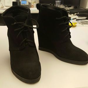 Vince Camuto Kelliama Wedge Booties