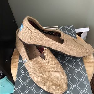 Burlap TOMS