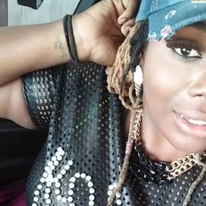 Meet your Posher, Yolanda