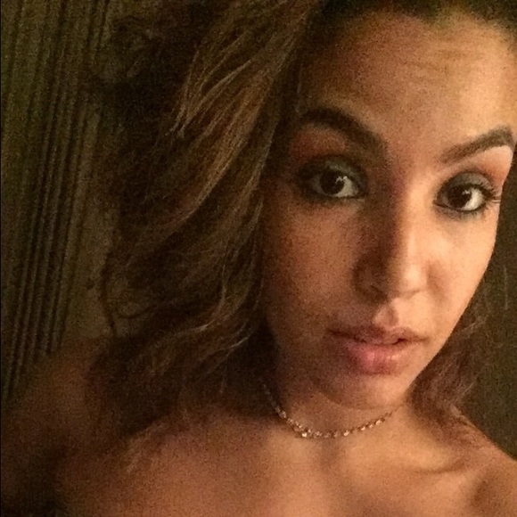 Hi! I'm Allyssa - Picture 3 of 6