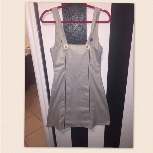 Nuvela Coat and Dress - Picture 4 of 4