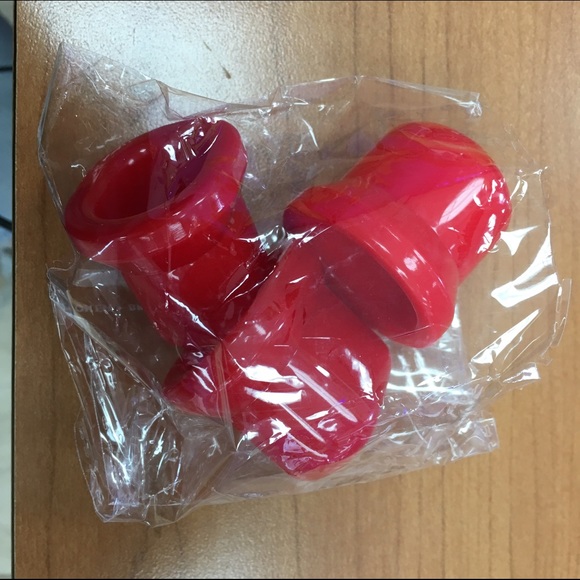 Lip suction BN SOLD SOLD SOLD - Picture 2 of 2