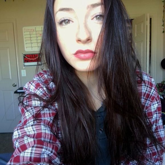 Meet your Posher, Maddie - Picture 1 of 1