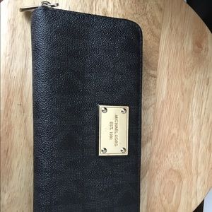 Michael Kors wallet