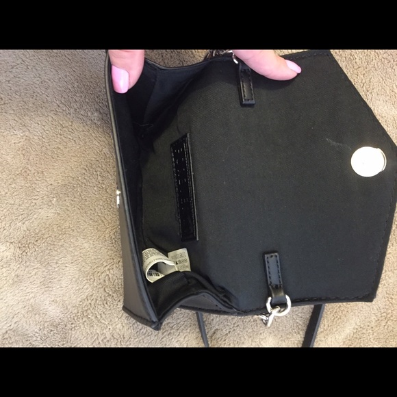Black cross body purse - Picture 2 of 2