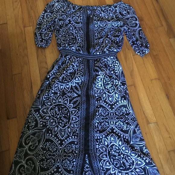 White House Black Market stunning Maxi, size 10