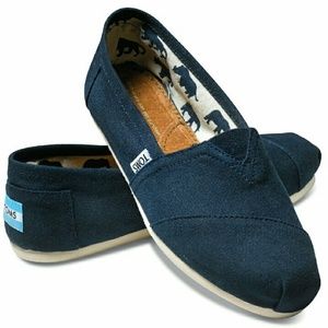 TOMS "Classic" Slip-on Sneaker