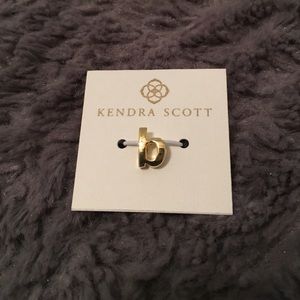 ✨NWT✨ Kendra Scott "b" letter charm