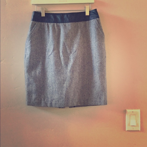 Gray skirt with black band