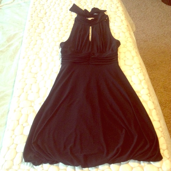 XS White House Black Market keyhole cocktail dress