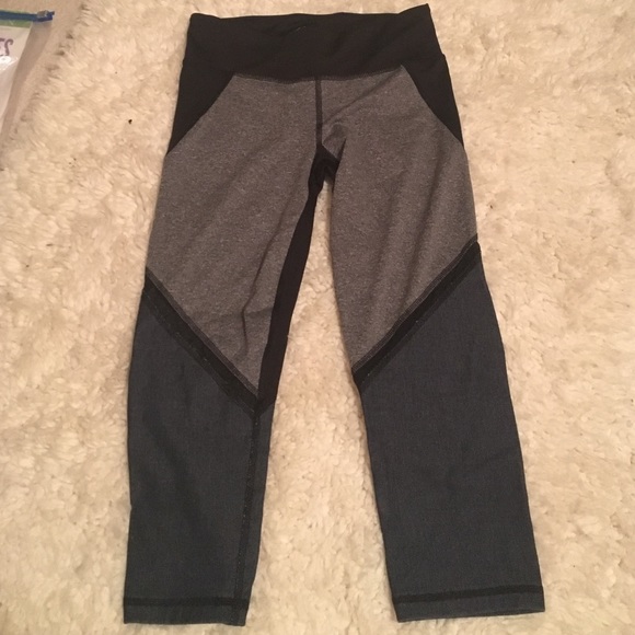 Workout Crop Pants, size M