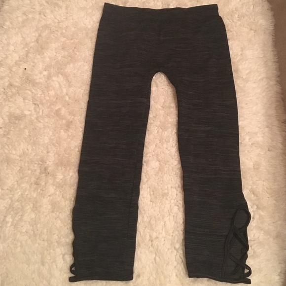 Yoga crop pants