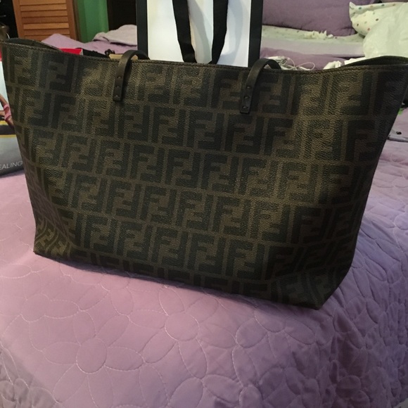 Fendi Bag - Picture 2 of 4