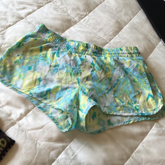 Forever21 L running shorts