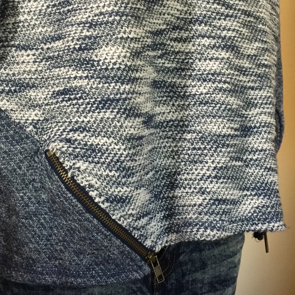 Knit lightweight sweater - Picture 3 of 4