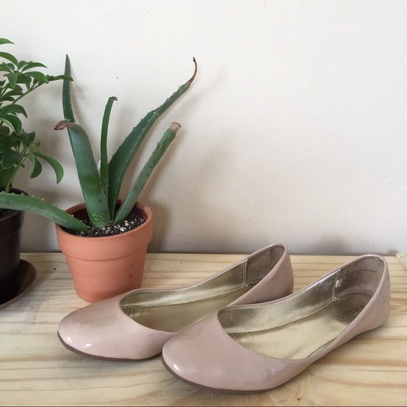 Creamy pink ballet flats women's size 8