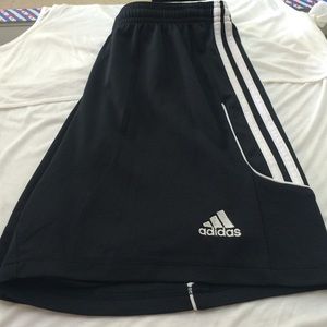 NWOT original Adidas athletic shorts ⚫️⚪️