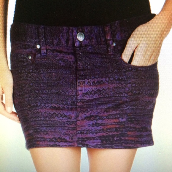See by Chloe Aztec Tribal Denim skirt. - Picture 4 of 4