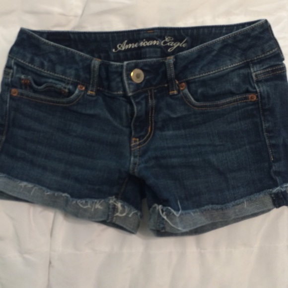AEO shortie like new!