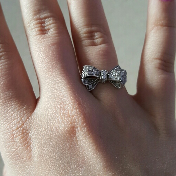 Bow ring - Picture 2 of 2