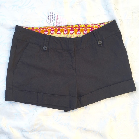 Black short