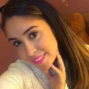 Meet your Posher, Evelyn