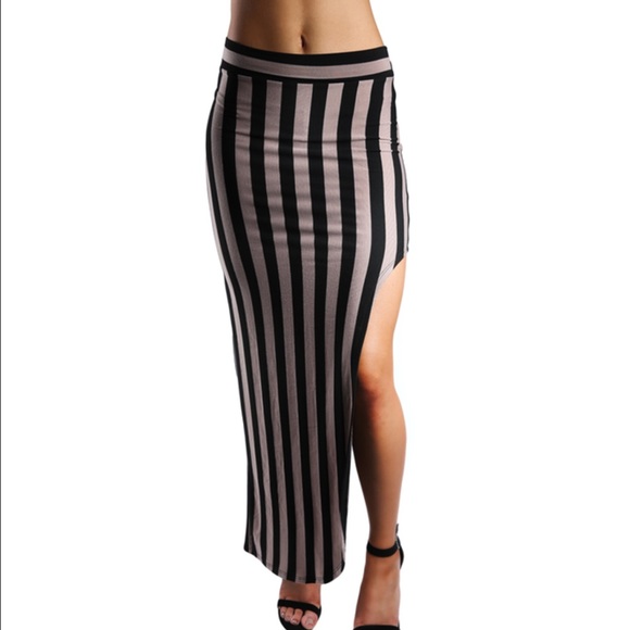 Dresses & Skirts - LAST ONE - Slit Striped Maxi Skirt