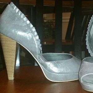 Grey peep toe heel
