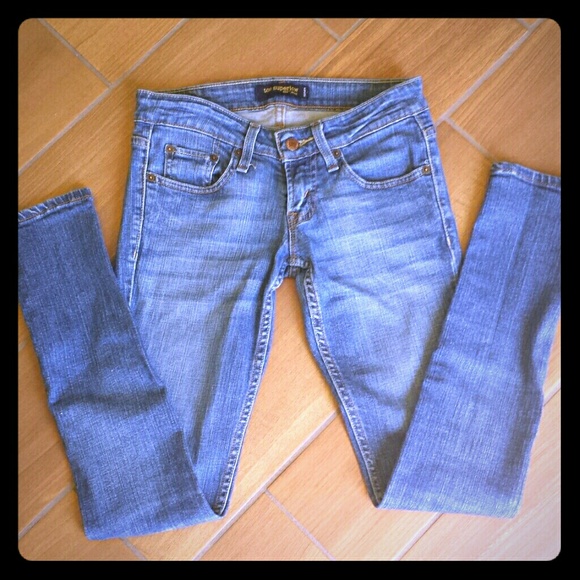 Levis Jeans 524 Too Superlow Sz 0 Short