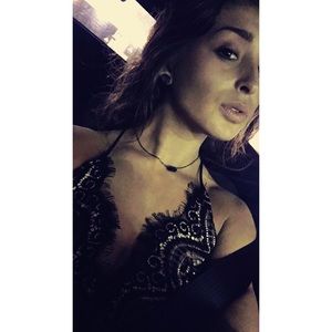 Meet your Posher, Olivia